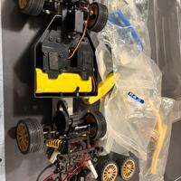 Macchian radiocomadata 1/10 smontata