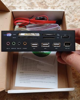 Frontalino multimediale con USB e lettori memory c