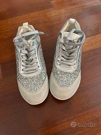 Sneaker glitterate