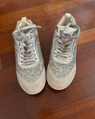 Sneaker glitterate