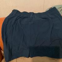 Gonna corta con pantaloncini all’interno per sport