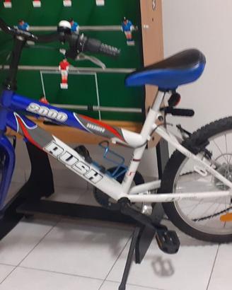Calcetto, bicicletta,salterelloVENDO TUTTO INSIEME