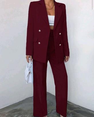 Completo da donna bordeaux