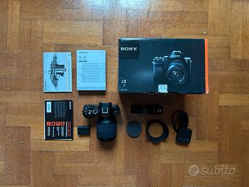 Sony Alpha 7 Kit con obiettivo 28-70 mm