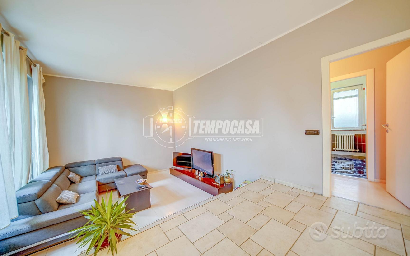 House in Gallarate, Ronchi - Vista 4
