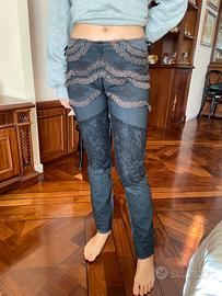 jeans con pizzo e merletto e perline