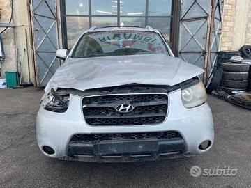 Ricambi Hyundai Santafe 2.2 CRDi 155cv del 2007