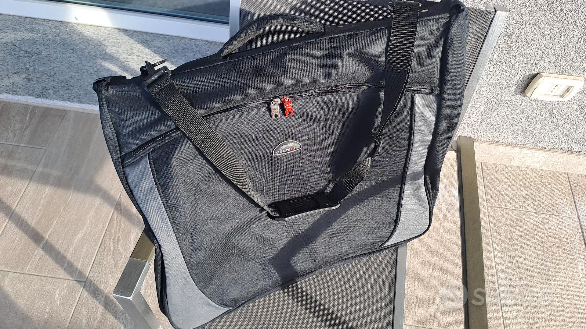 Borsa porta abiti da viaggio Fila Sport - Abbigliamento e Accessori In  vendita a Varese