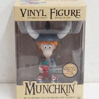 Munchin statua Spike con carta