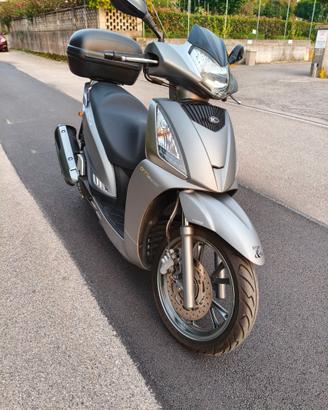 Kymco People GTi