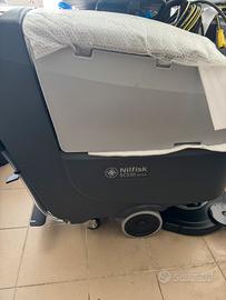 LAVASCIUGA PAVIMENTI NILFISK MOD.SC530