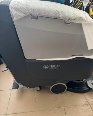 LAVASCIUGA PAVIMENTI NILFISK MOD.SC530