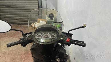 Aprilia Scarabeo light street 200