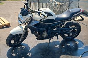 Yamaha xj6 