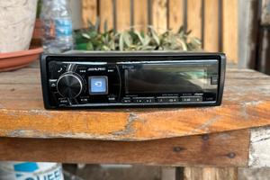Stereo alpine CDE-178BT