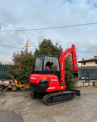 E277 - Escavatore Hitachi 30q cabinato
