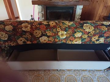 Divano letto rivestito