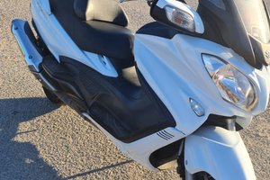 Suzuki Burgman 650 executive abs 2015