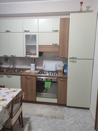 cucina usata 3,70 completa elettrodom tavolo 4sedi