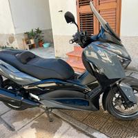 Yamaha XMax TechMax 300