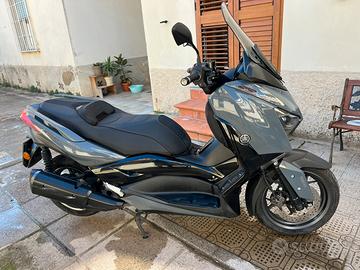 Yamaha XMax TechMax 300