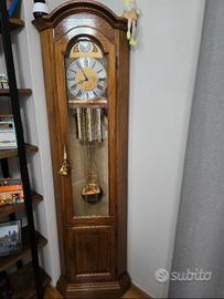 orologio a pendolo da pavimento 