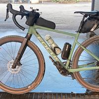GRAVEL BIKEPACKING taglia M