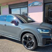 Audi Q2 35 TDI quattro S line Black Edition Stroni