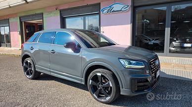 Audi Q2 35 TDI quattro S line Black Edition Stroni