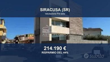 Immobile in asta di 340 m² con più di 5 locali e b