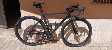 Bici gravel/ciclocross in carbonio