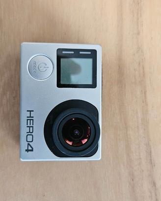 GoPro HERO 4 + 3 Batterie + Accessori + 32GB