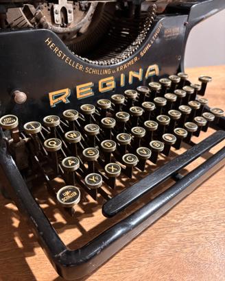 Macchina da scrivere Regina (rara)