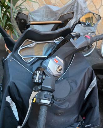 sym cruisym 300       2021