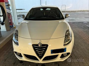 Accetto permute Alfa Romeo Giulietta 1.6 105 cv