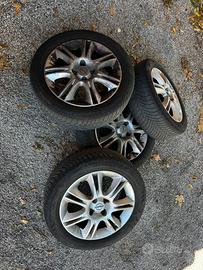 Cerchi  in lega 16”