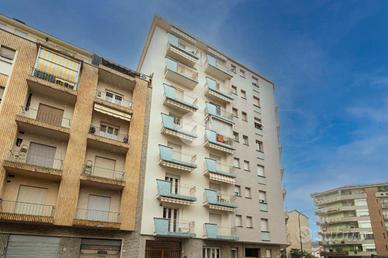 3 LOCALI A TORINO