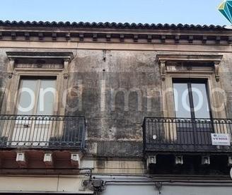 Soluzione singola con garage a fiumefreddo