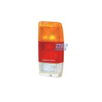 FANALE DESTRO PER NISSAN VANETTE 84-89