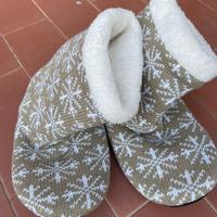 Pantofole invernali a stivaletto.