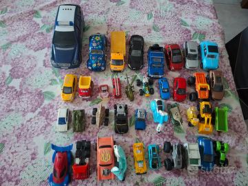 38 macchinine di varie misure