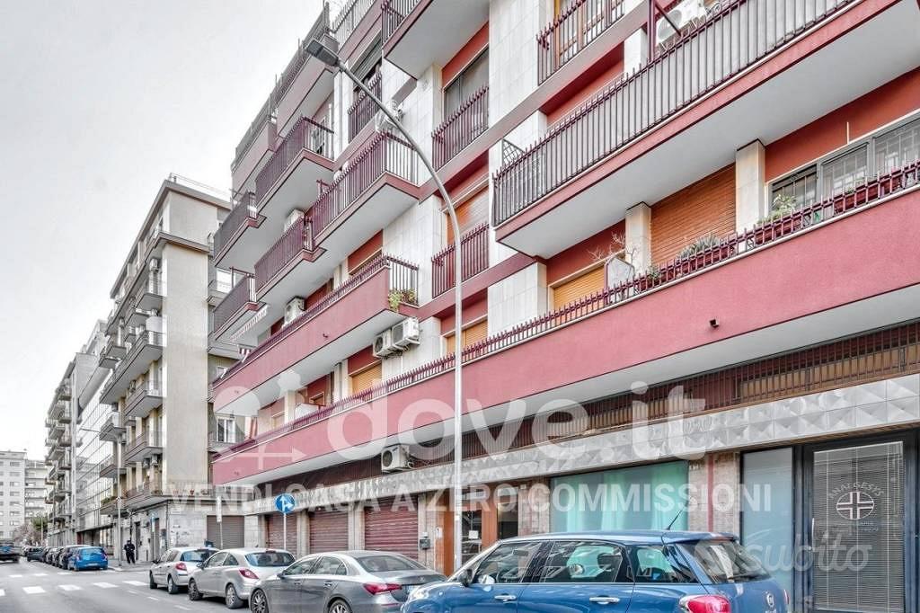 Appartamento di 140 m² con 4 locali e box auto a F