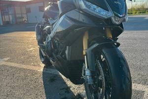Aprilia Tuono v4 factory