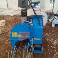 Macchina agricola raccoglitrice fagiolini