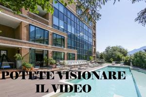 Attività / Licenza di 8000 m² a Aosta