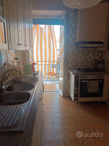 Appartamento con 2 camere bagno e cucina