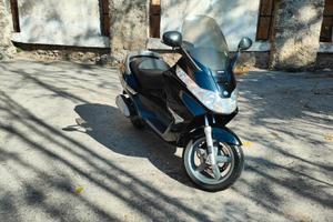 Scooter Piaggio X8 200 - Nero