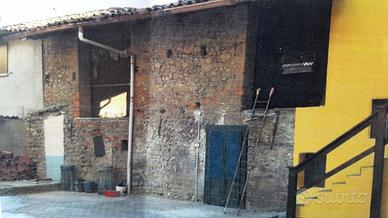Rustico da ristrutturare