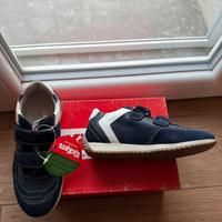 Scarpe Kickers nuove mai usate n.30 da bimbi