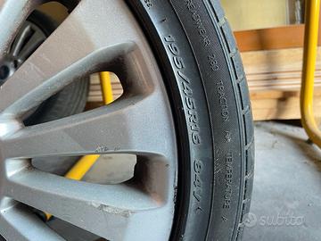Cerchi in lega Ford Fiesta 16 ORIGINALI con gomme